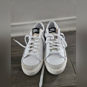 Nike White Sneakers - Youth Size 6 NWOT